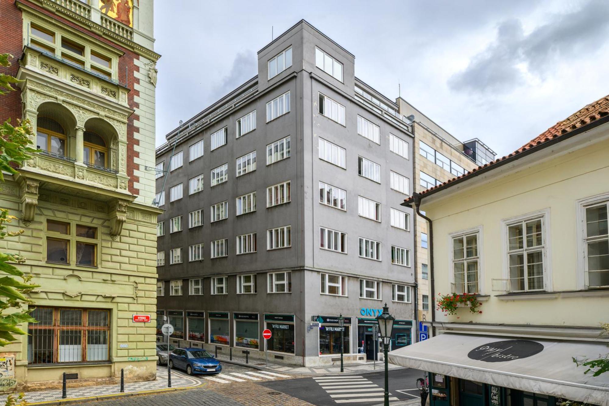 Benedikt City Center Hostel Прага Екстер'єр фото
