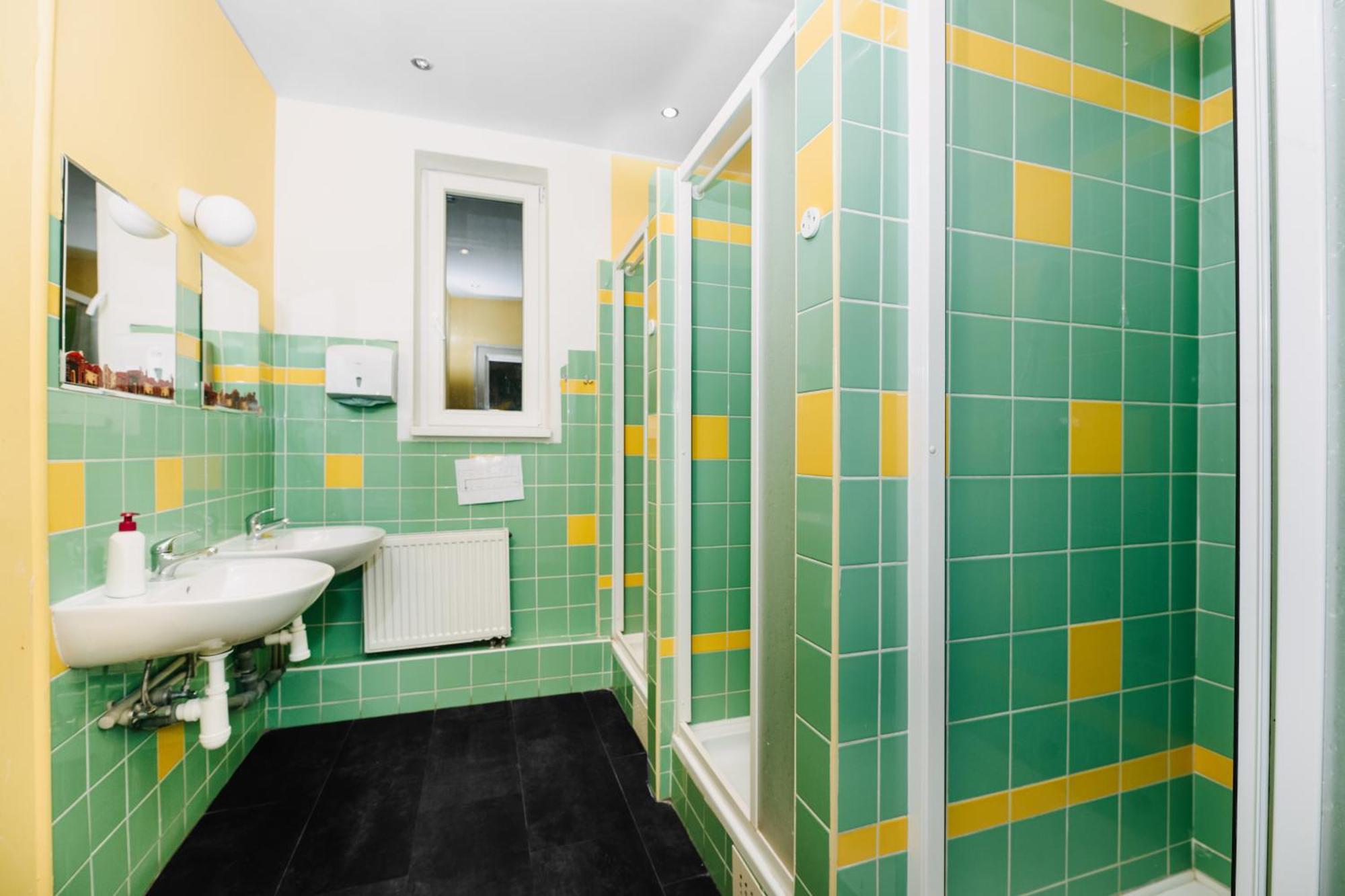 Benedikt City Center Hostel Прага Екстер'єр фото