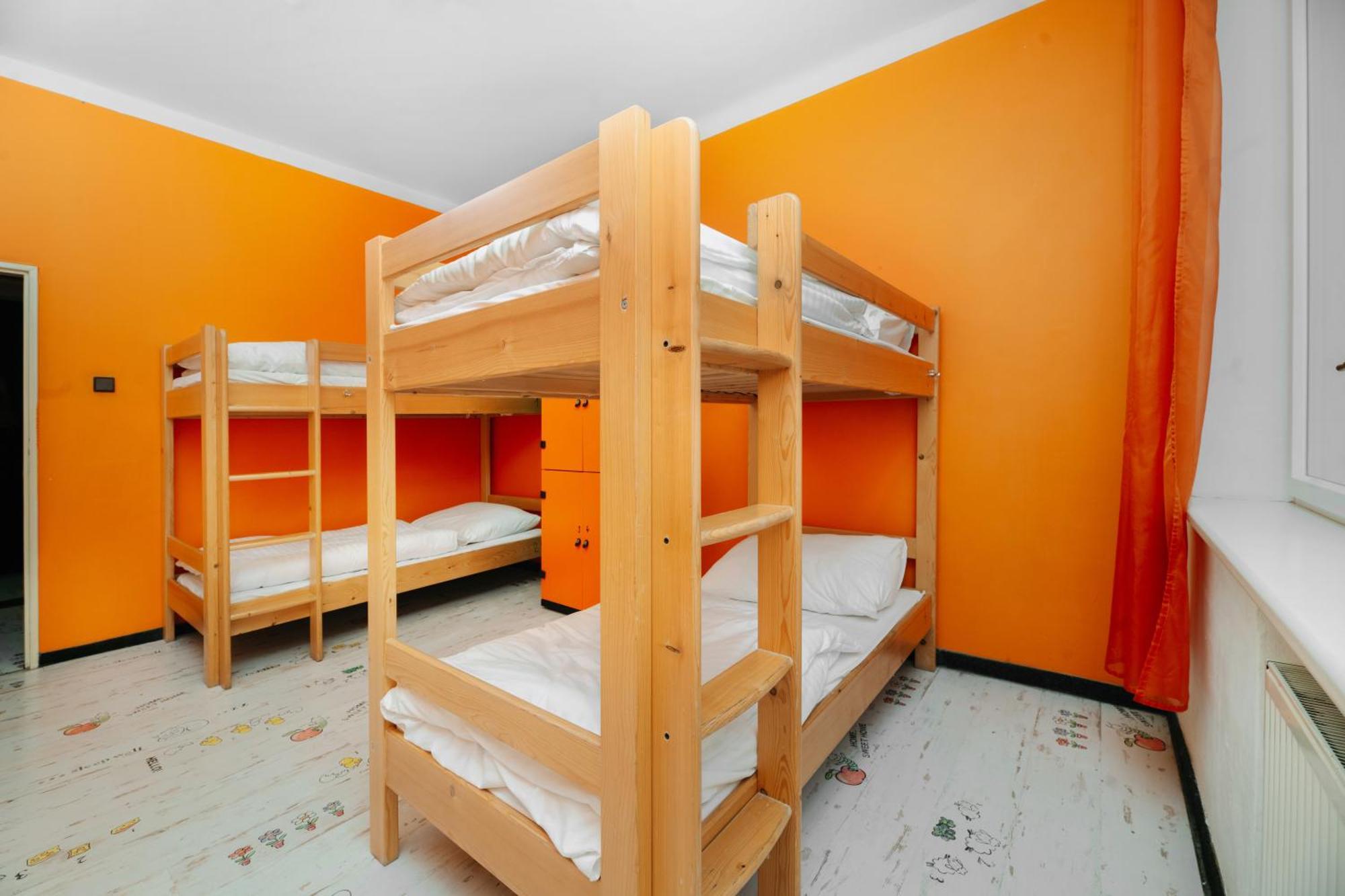 Benedikt City Center Hostel Прага Екстер'єр фото