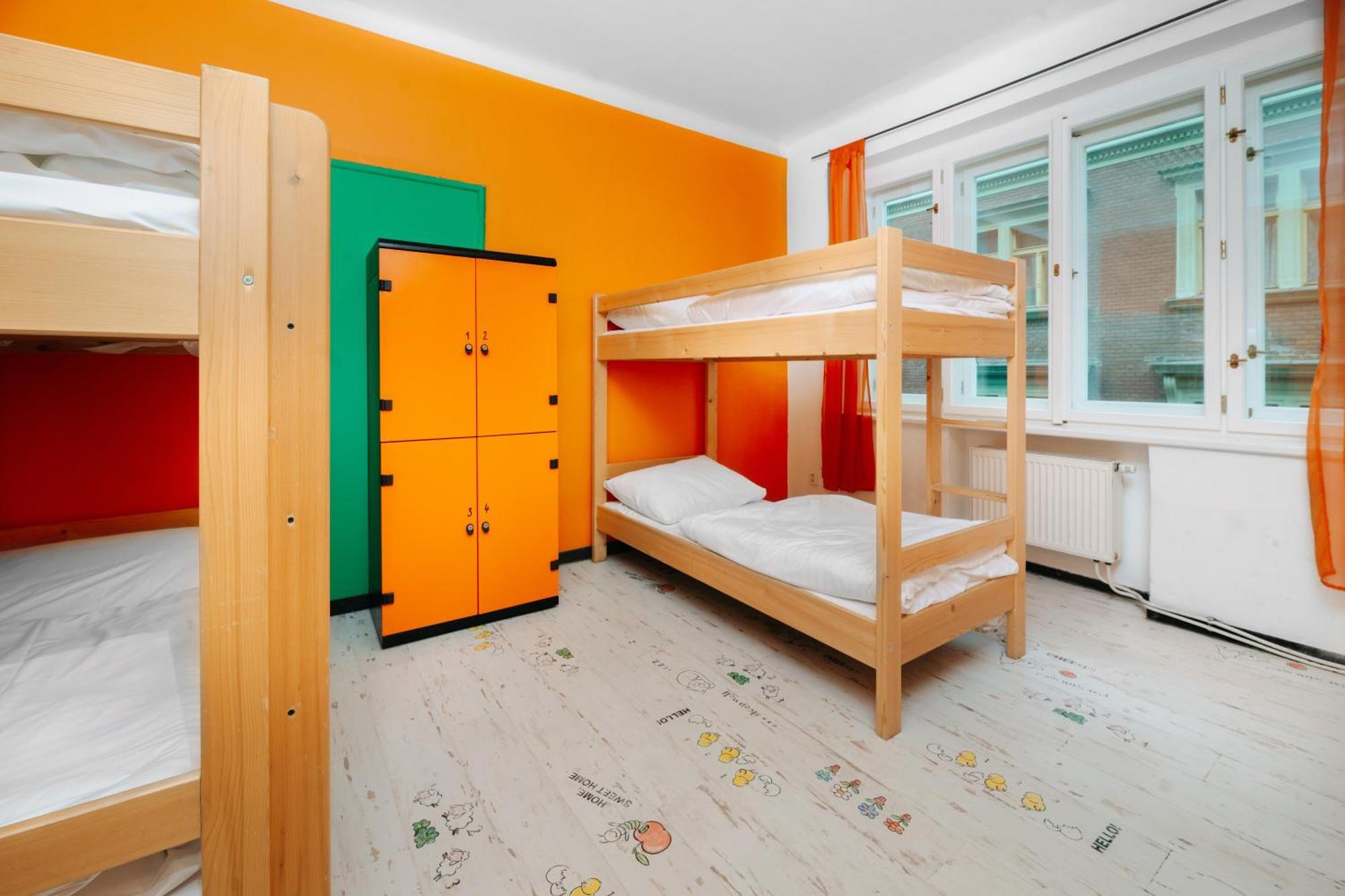 Benedikt City Center Hostel Прага Екстер'єр фото