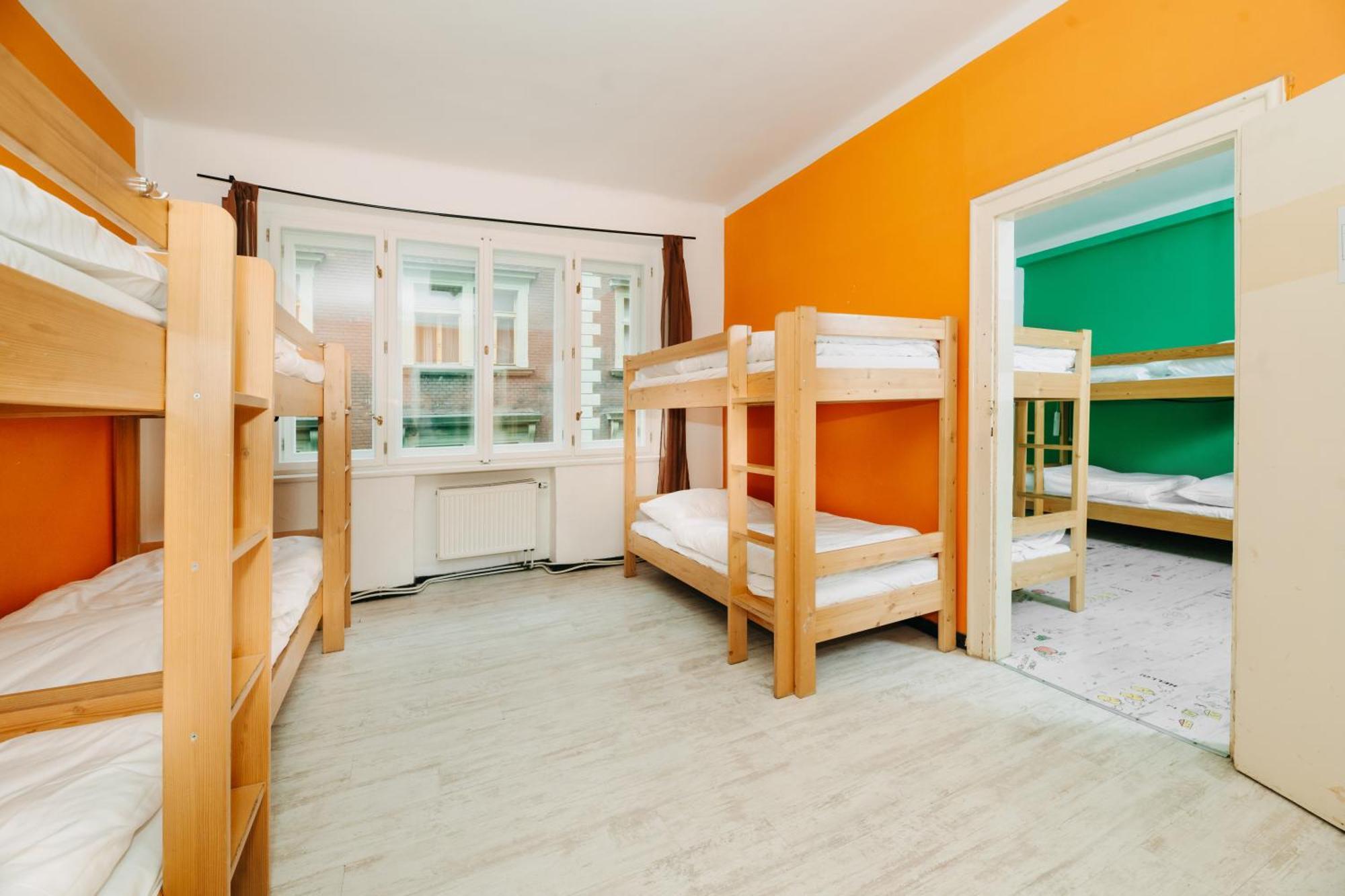 Benedikt City Center Hostel Прага Екстер'єр фото