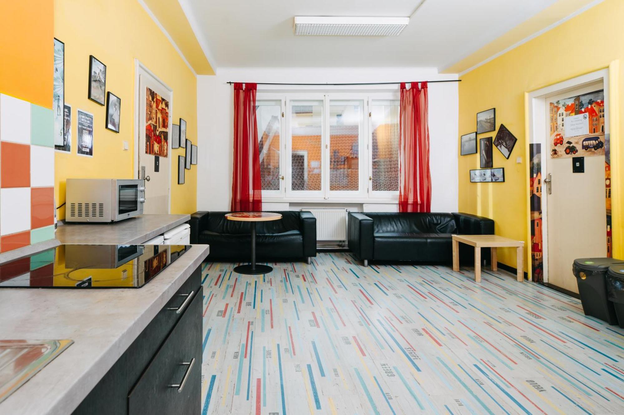 Benedikt City Center Hostel Прага Екстер'єр фото